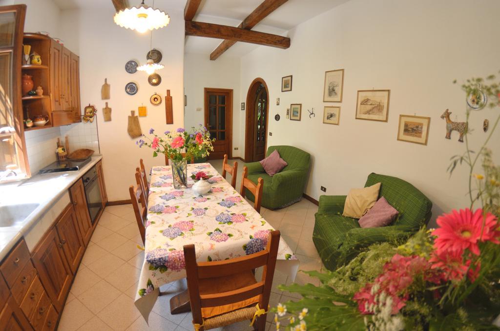 Casa Romana Виареджо Екстериор снимка