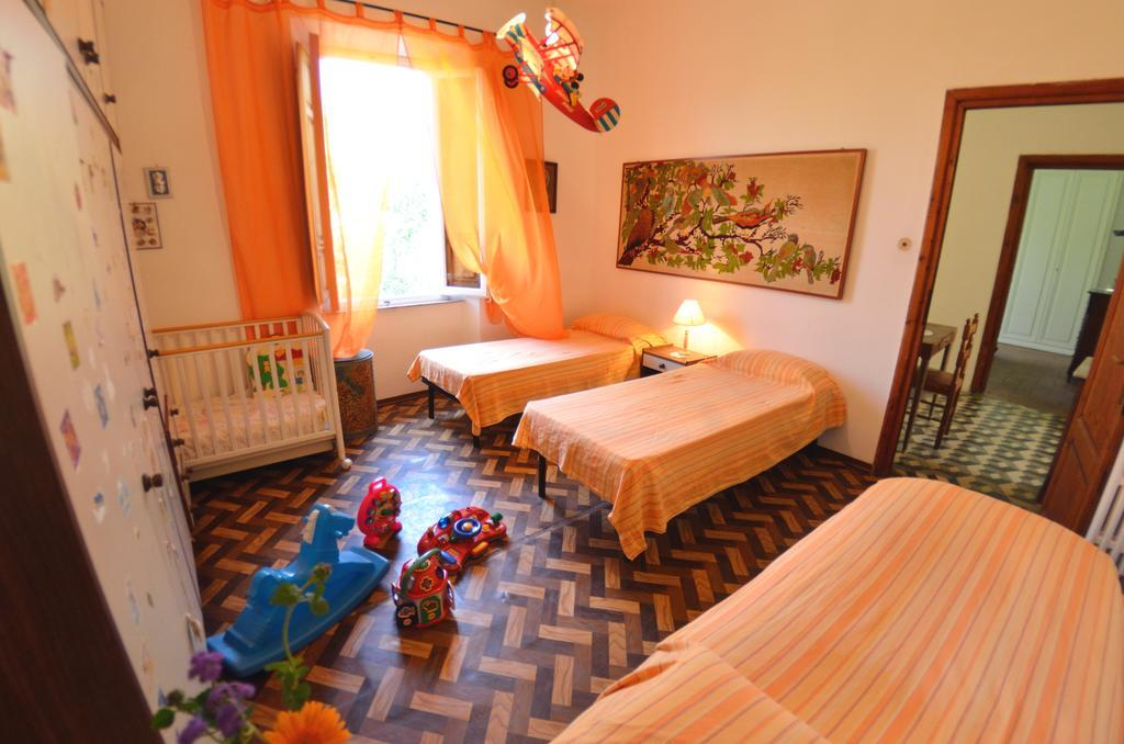 Casa Romana Виареджо Екстериор снимка